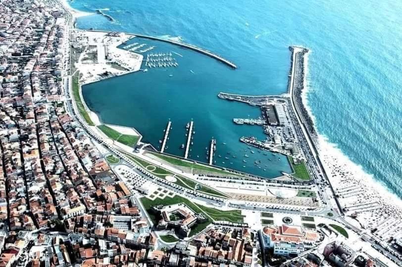 بوفوُ جي فارزيم Eca De Queiros Apartment المظهر الخارجي الصورة